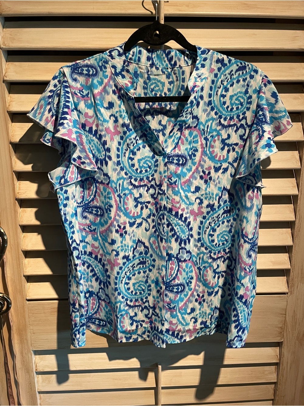 NWOT - Paisley Flutter Sleeve Blouse -SzL - Picture 6 of 9